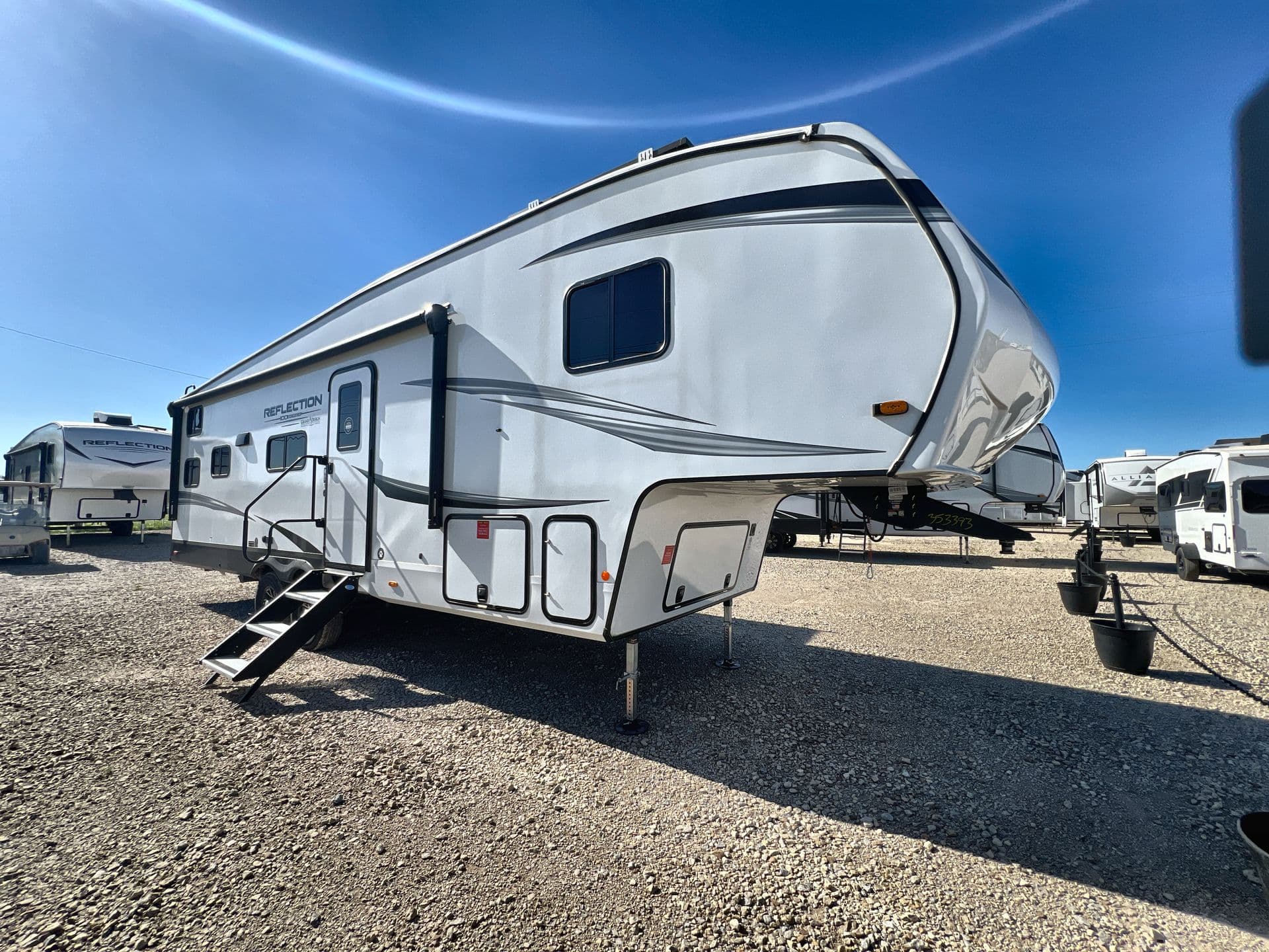 2025 Grand Design Reflection 100 Series 27BH