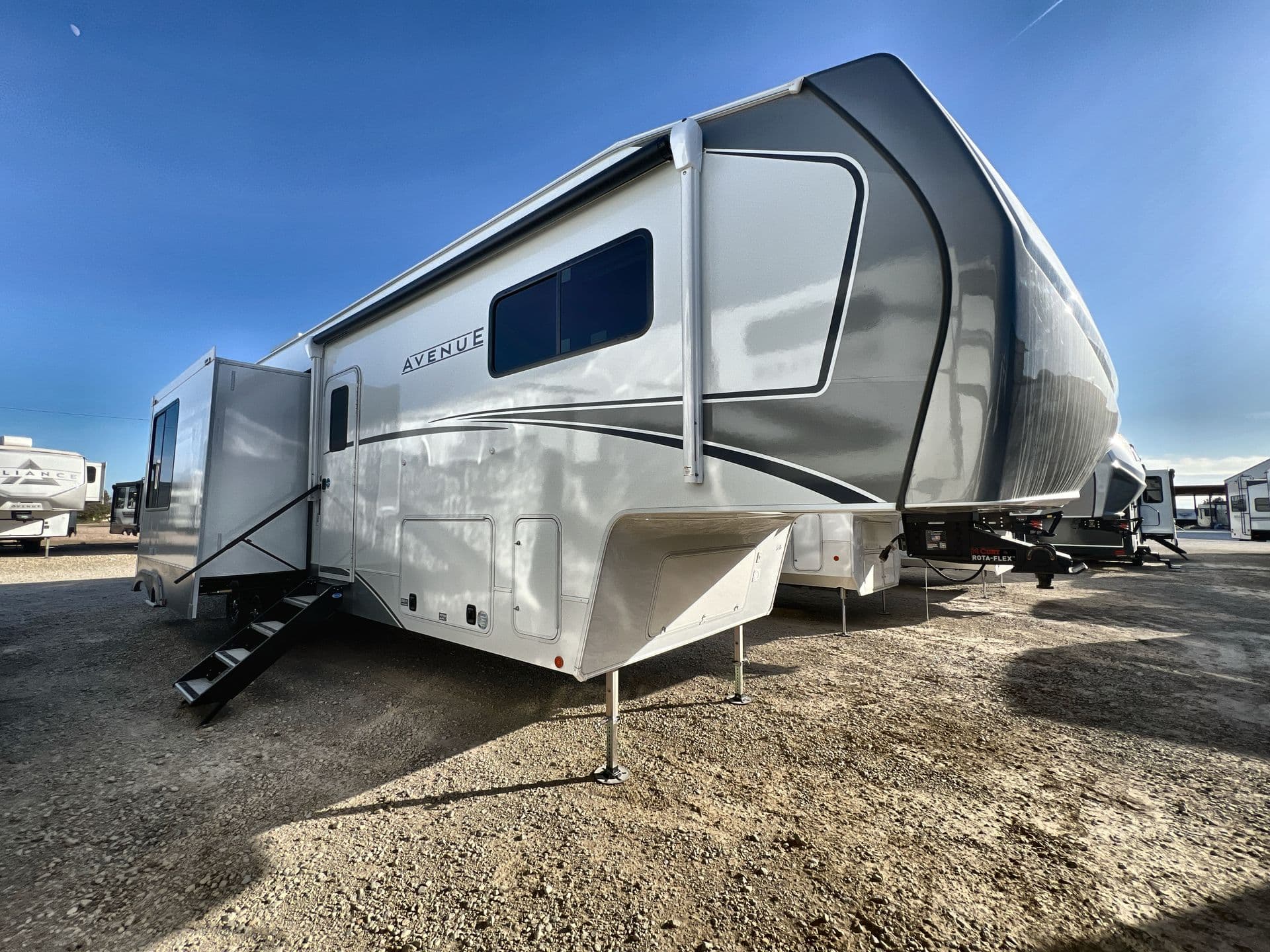 2026 Alliance RV Avenue 38DBL